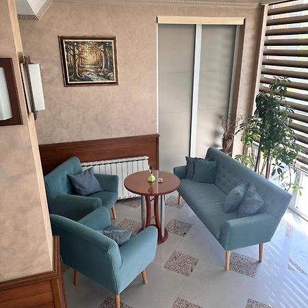 Lukavac Hotel New Milenium מראה חיצוני תמונה