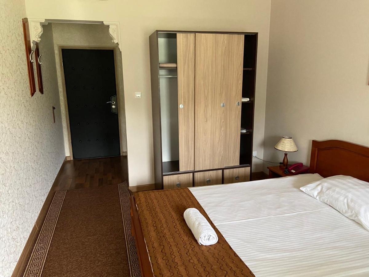 Lukavac Hotel New Milenium מראה חיצוני תמונה