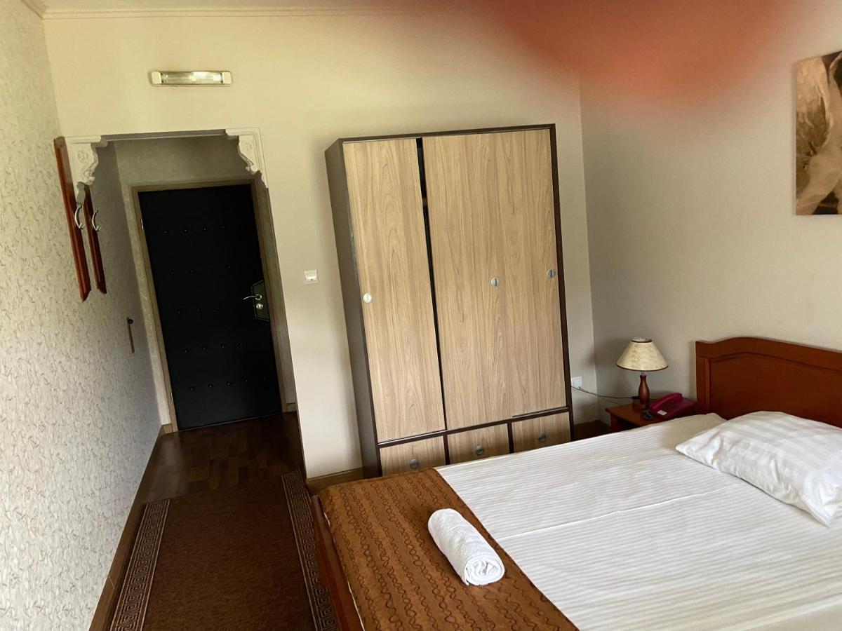 Lukavac Hotel New Milenium מראה חיצוני תמונה