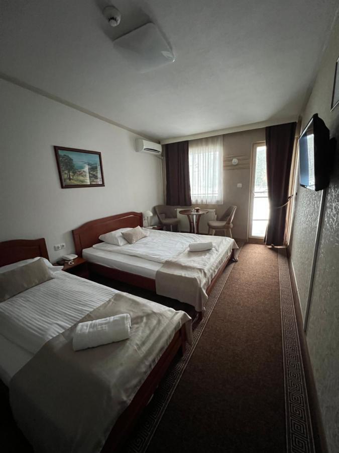 Lukavac Hotel New Milenium מראה חיצוני תמונה
