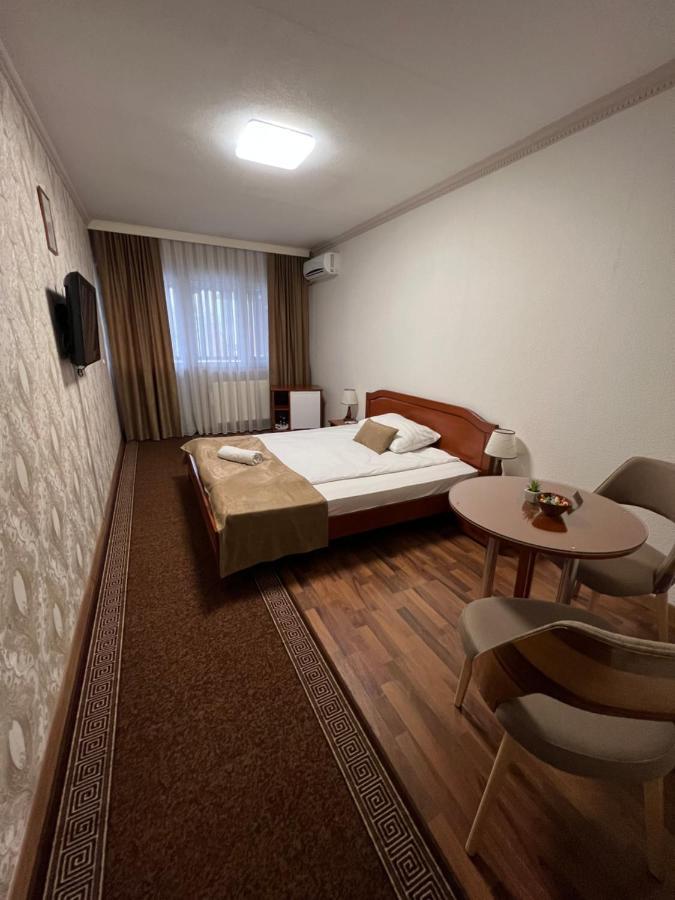 Lukavac Hotel New Milenium מראה חיצוני תמונה