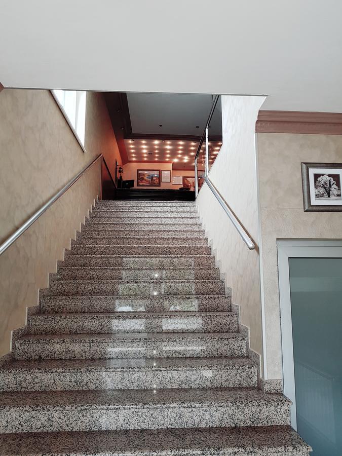 Lukavac Hotel New Milenium מראה חיצוני תמונה