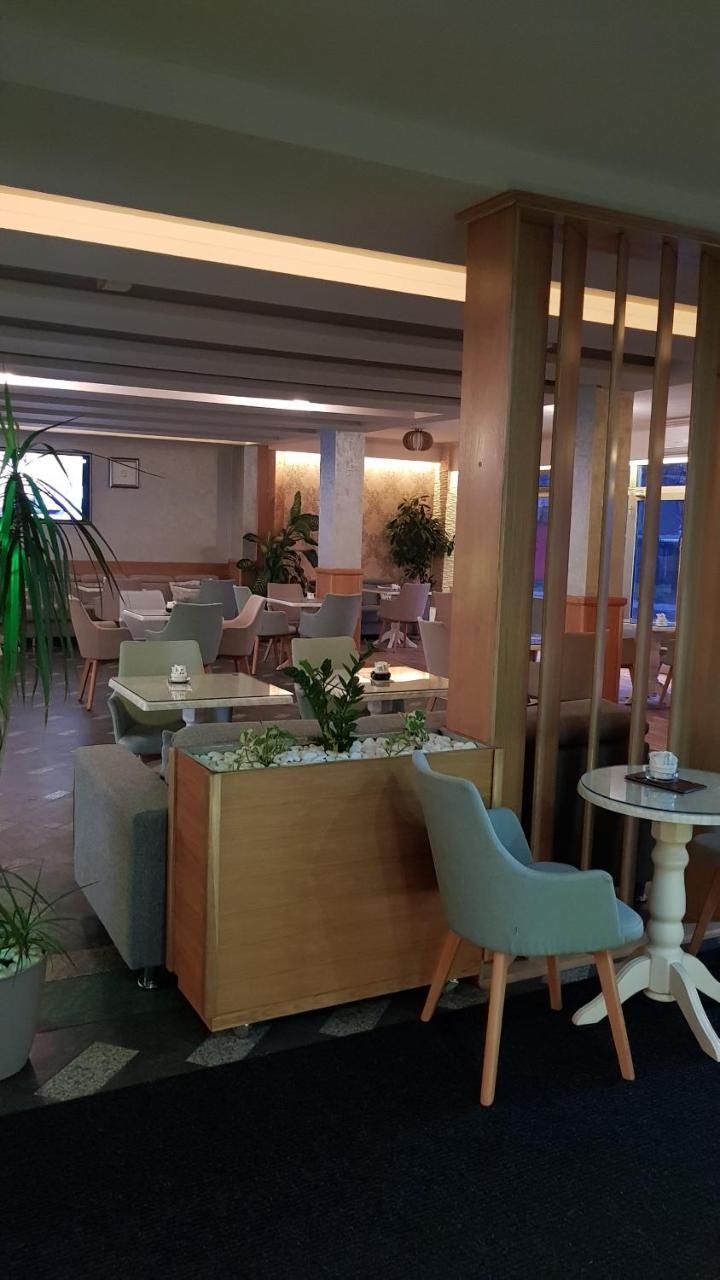 Lukavac Hotel New Milenium מראה חיצוני תמונה